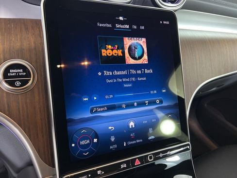 Certified 2025 Mercedes-Benz GLC 300 4MATIC image 7