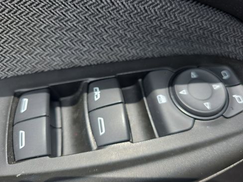 Used 2023 Chevrolet TrailBlazer LT FWD image 26