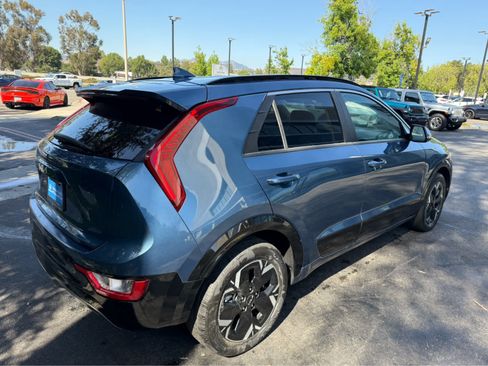 Used 2023 Kia Niro Wind w/ Wind Preserve Package FWD image 6