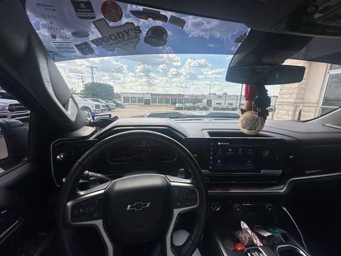 Used 2022 Chevrolet Silverado 1500 RST RWD image 12