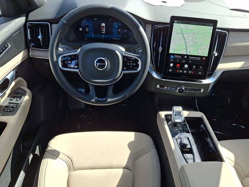 Certified 2025 Volvo XC90 B5 Plus image 13