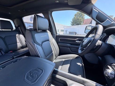 New 2026 RAM 1500 Laramie AWD/4WD image 21