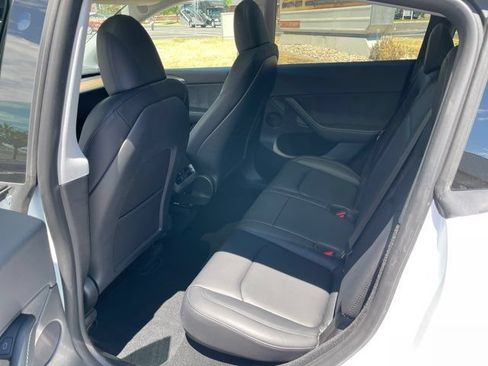 Used 2023 Tesla Model Y Long Range AWD/4WD image 12
