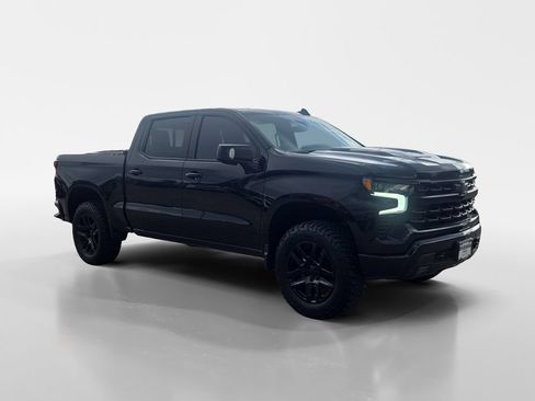 Used 2025 Chevrolet Silverado 1500 LT Trail Boss w/ LT Trail Boss Premium Package AWD/4WD image 9