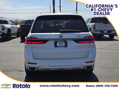 Used 2025 BMW X7 xDrive40i AWD/4WD image 6