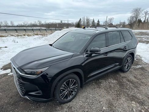 Used 2026 Toyota Grand Highlander Limited image 9