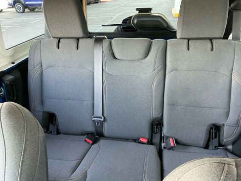 Used 2024 Jeep Wrangler Sport S image 18