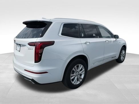 Used 2024 Cadillac XT6 Luxury w/ LPO, Floor Liner Package AWD/4WD image 8