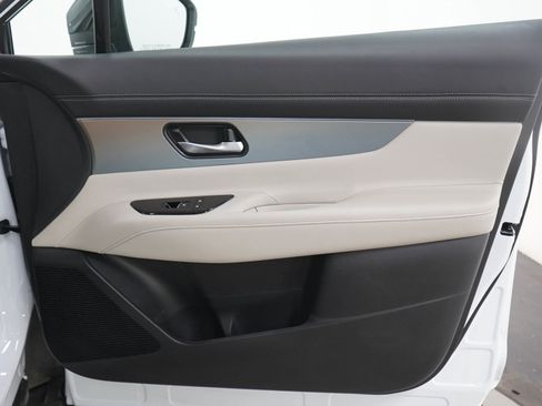 Used 2025 Nissan Murano SL AWD/4WD image 12