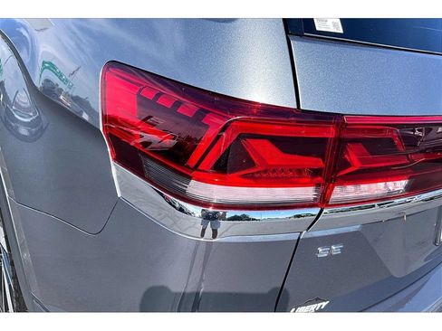 Used 2025 Volkswagen Atlas SE AWD/4WD image 20