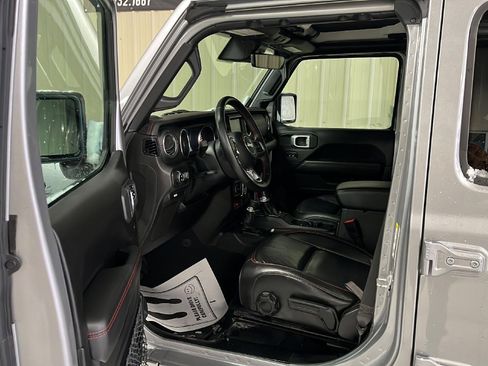 Used 2020 Jeep Gladiator Rubicon image 9