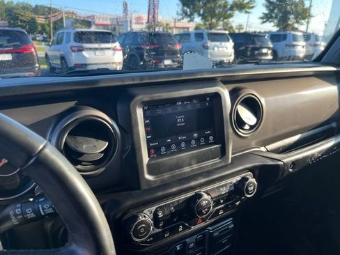 Used 2022 Jeep Wrangler Unlimited Sport AWD/4WD image 22