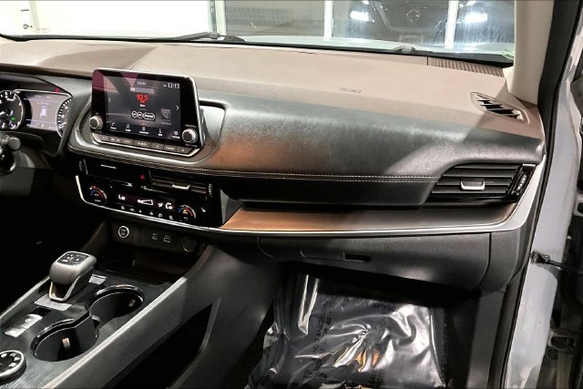 Used 2021 Nissan Rogue SV AWD/4WD image 34