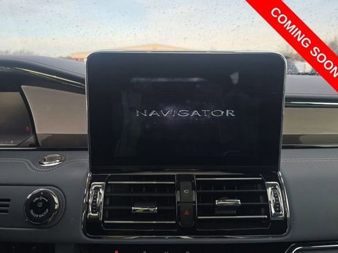 Used 2019 Lincoln Navigator Black Label w/ Cargo Package AWD/4WD image 9