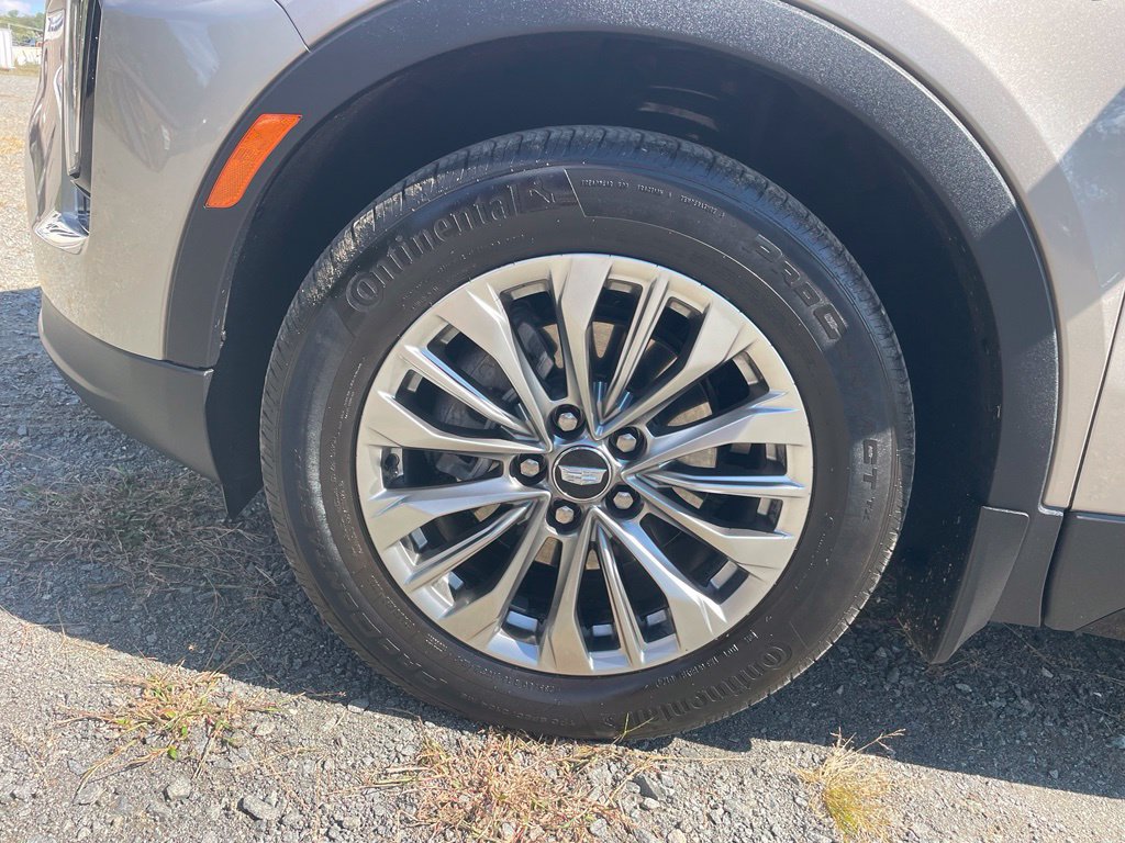 Used 2024 Cadillac XT4 Premium Luxury FWD image 24