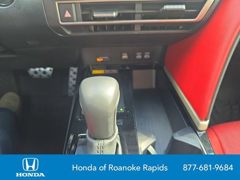 Used 2025 Toyota Camry XSE FWD image 15