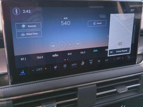 Certified 2024 Lincoln Corsair AWD w/ Equipment Group 101A image 23