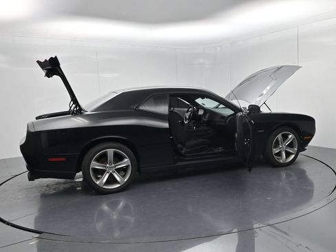 Used 2016 Dodge Challenger R/T RWD image 47