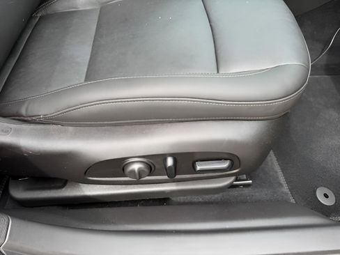 Used 2018 Buick Regal Essence FWD image 28