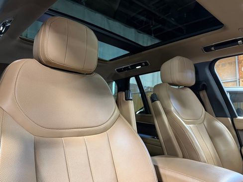 Used 2024 Land Rover Range Rover SE AWD/4WD image 15