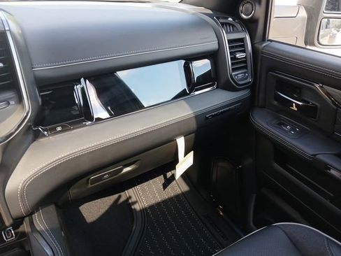 New 2026 RAM 3500 Limited AWD/4WD image 38
