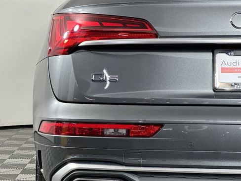 Used 2023 Audi Q5 2.0T Premium w/ Convenience Package image 17