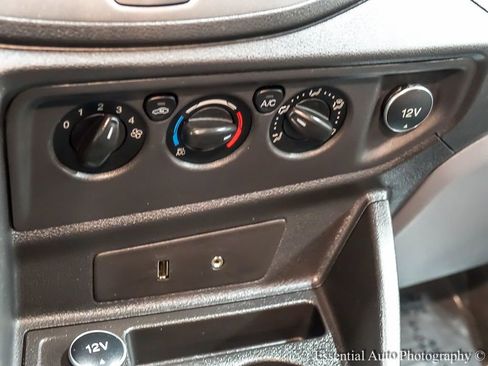 Used 2016 Ford Transit 150 XL image 17