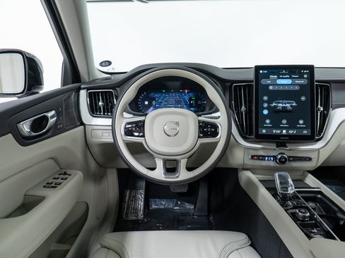 New 2026 Volvo XC60 T8 Ultra w/ Climate Package image 17