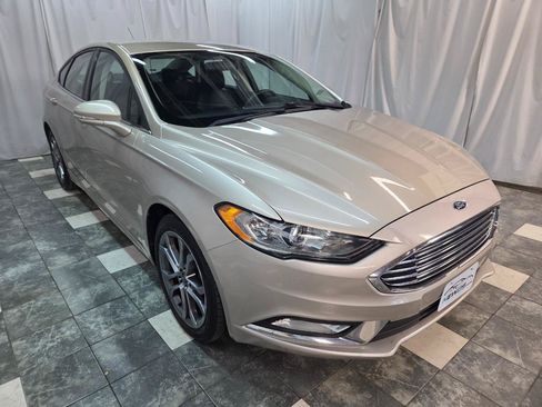 Used 2017 Ford Fusion SE w/ Equipment Group 201A AWD/4WD image 1