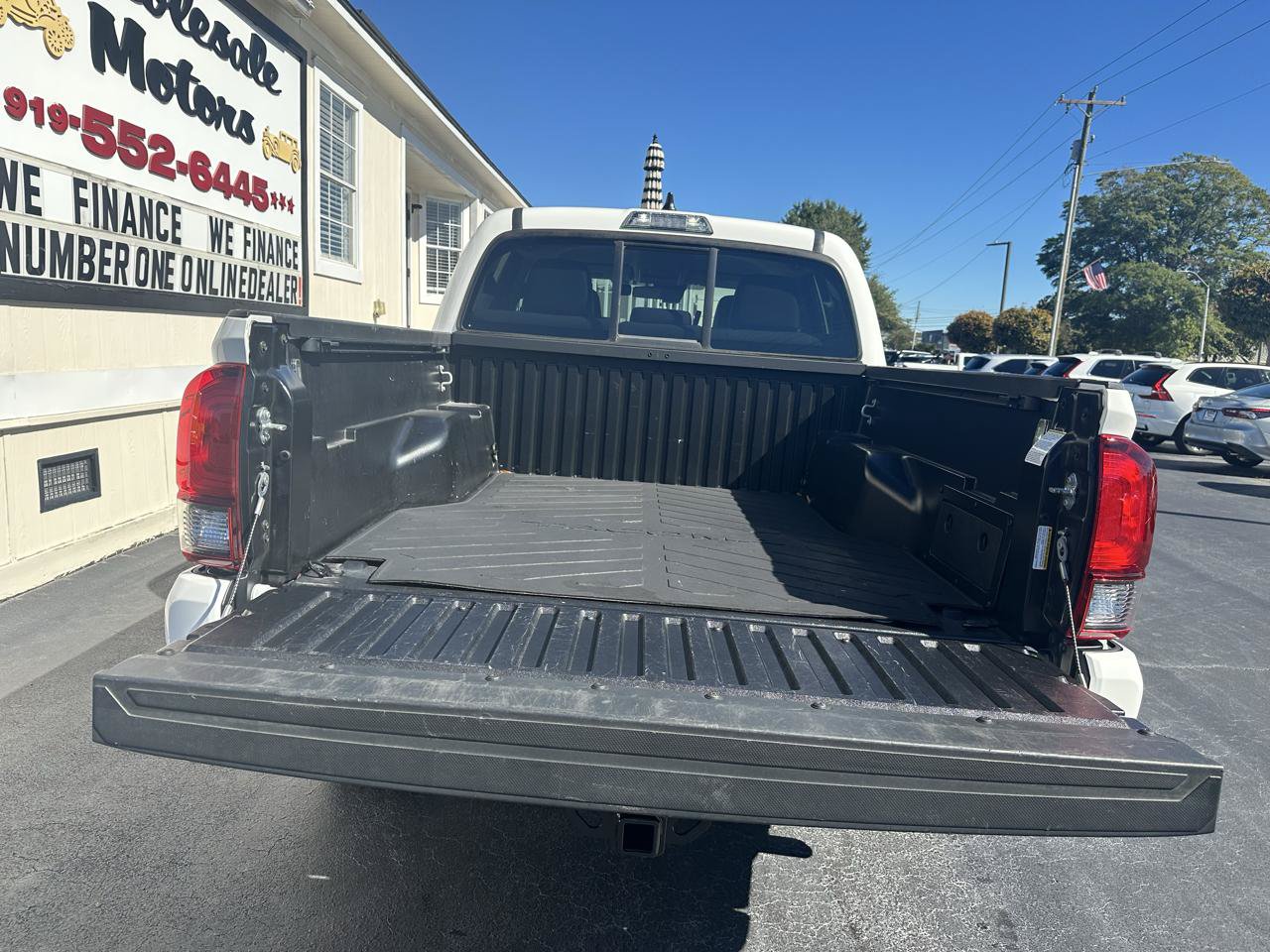 Used 2022 Toyota Tacoma SR AWD/4WD image 23