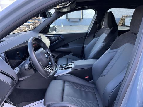 Used 2025 BMW X3 xDrive30i w/ Premium Package image 11