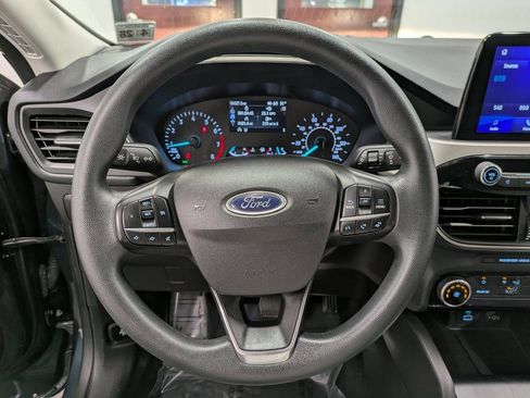Used 2022 Ford Escape SE image 20