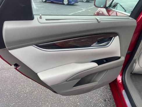 Used 2013 Cadillac XTS Platinum image 20