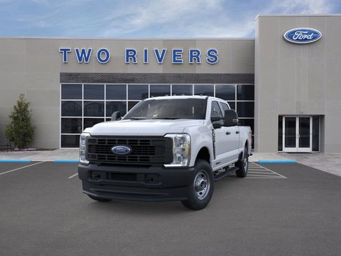 New 2026 Ford F250 4x4 Crew Cab Super Duty image 2