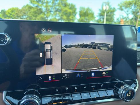 New 2026 GMC Canyon AT4 w/ Technology Plus Package AWD/4WD image 13