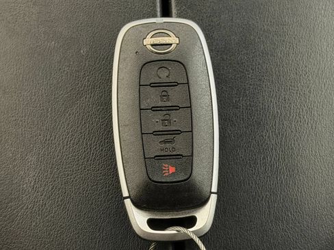 Used 2025 Nissan Rogue SV FWD image 21