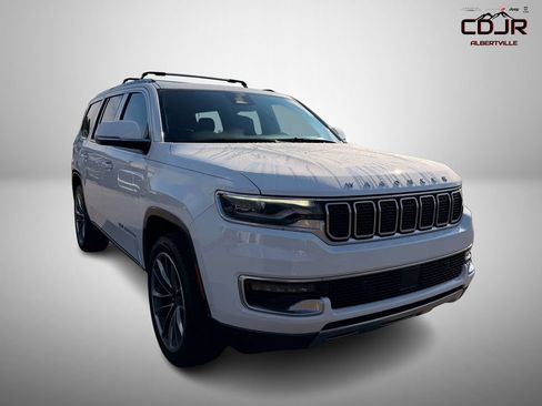 Used 2022 Jeep Wagoneer Series III w/ Premium Group I RWD image 1