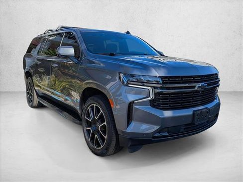 Used 2021 Chevrolet Suburban RST w/ Luxury Package image 3