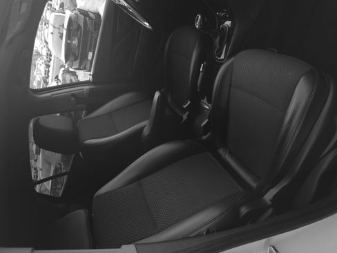 Used 2020 Buick Encore Preferred image 11