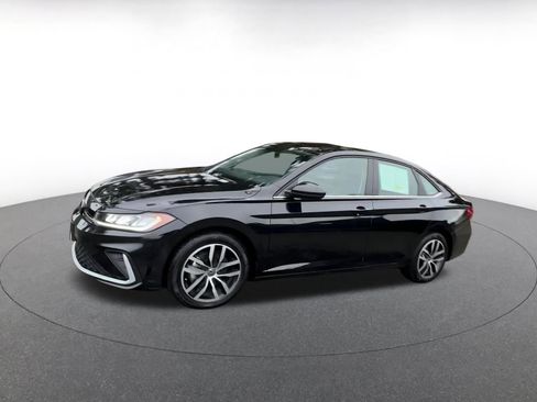 Used 2025 Volkswagen Jetta SE image 8