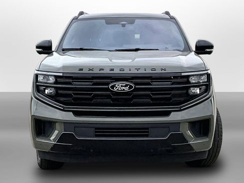 Used 2025 Ford Expedition Platinum w/ Stealth Performance Package AWD/4WD image 3
