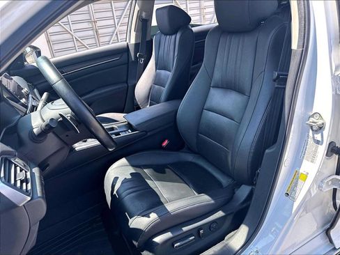 Used 2020 Honda Accord Touring image 26