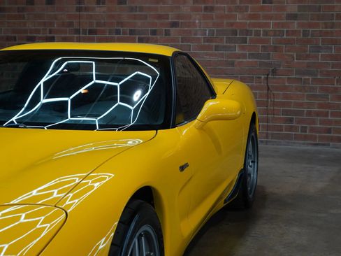 Used 2002 Chevrolet Corvette Z06 w/ Memory Pkg image 20