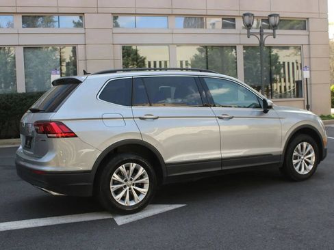 Used 2019 Volkswagen Tiguan SE w/ Panoramic Sunroof Package AWD/4WD image 7