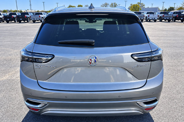 Used 2023 Buick Envision Avenir AWD/4WD image 3
