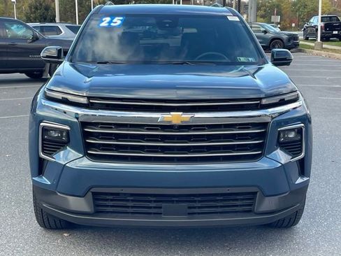 New 2025 Chevrolet Traverse LT w/ Enhanced Driving Package image 2