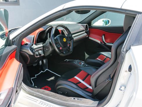 Used 2014 Ferrari 458 Spider RWD image 52