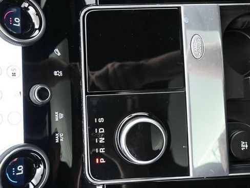 Used 2018 Land Rover Range Rover Velar R-Dynamic SE AWD/4WD image 19