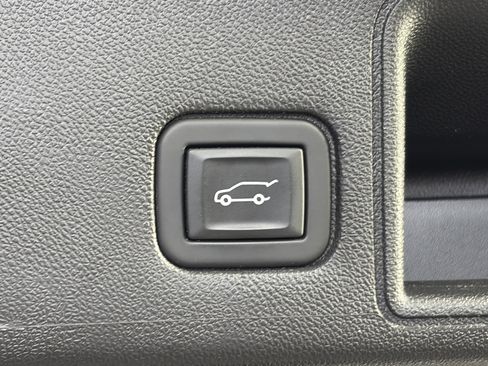 Used 2023 GMC Terrain Denali AWD/4WD image 15