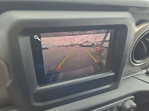 Used 2020 Jeep Gladiator Sport w/ Quick Order Package 24S image 16